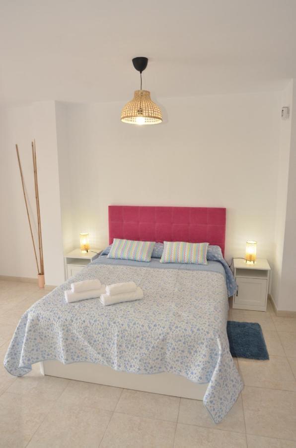 Habitacion Grande Con Terraza Privada, Malaga Centro Exterior photo